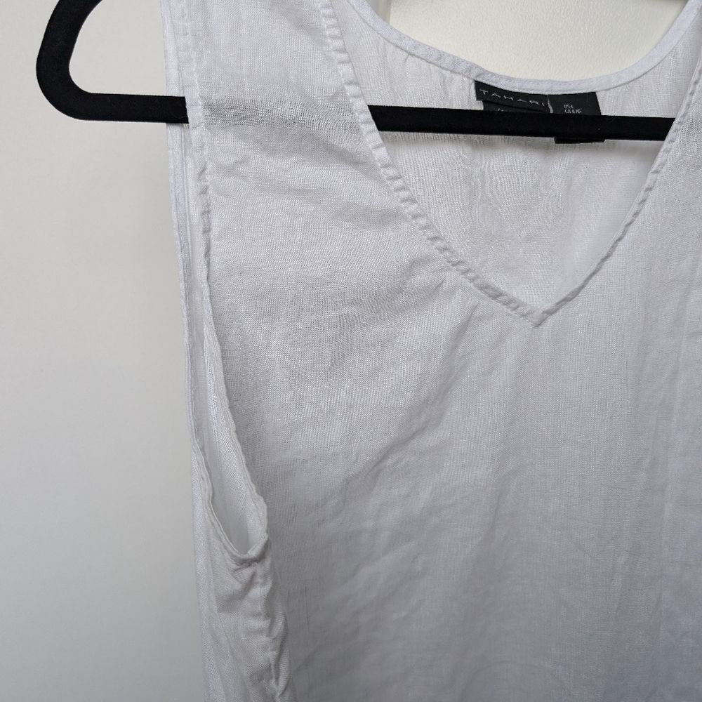 Tahari Essentials 100% Linen Lightweight Flowy V-neck Tank Top - Picture 5 of 14